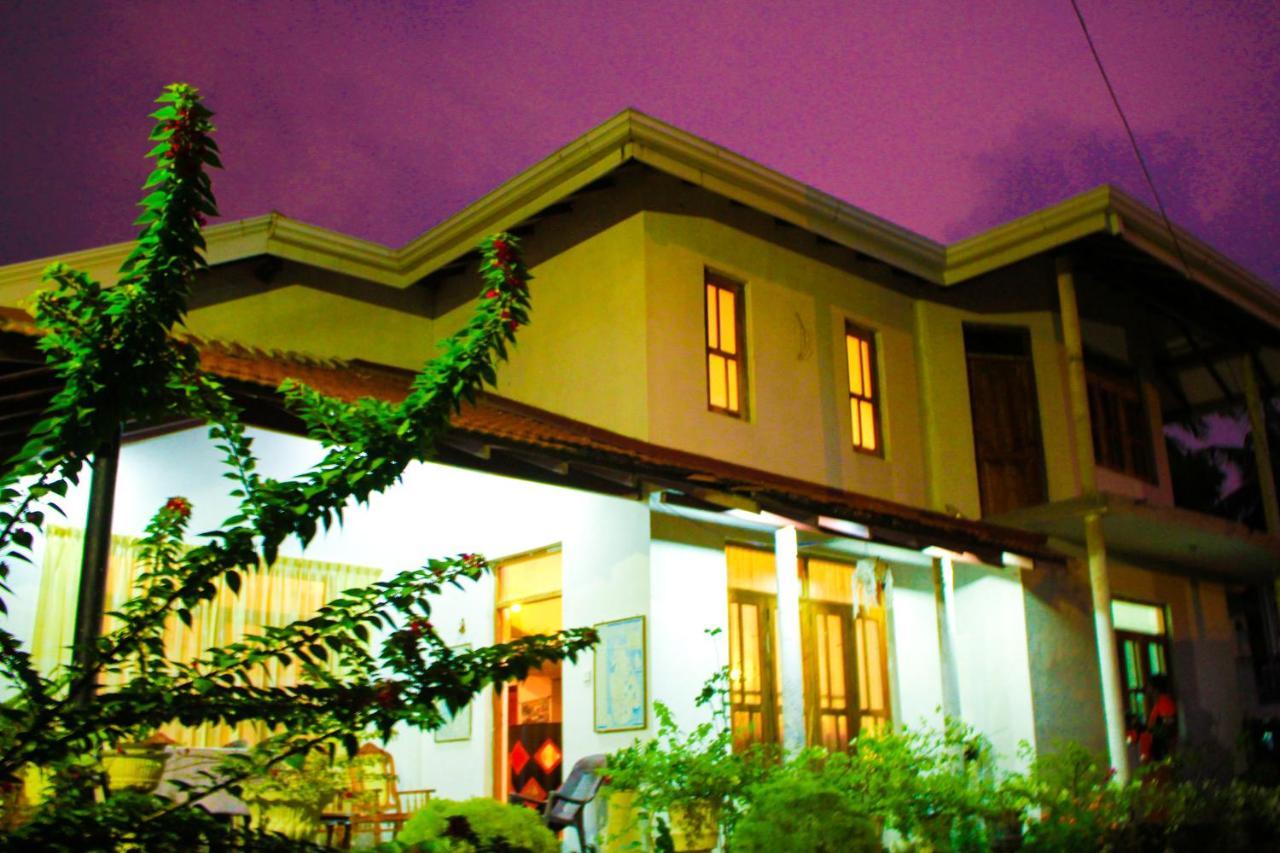 Friends Home Kudapaduwa Dış mekan fotoğraf